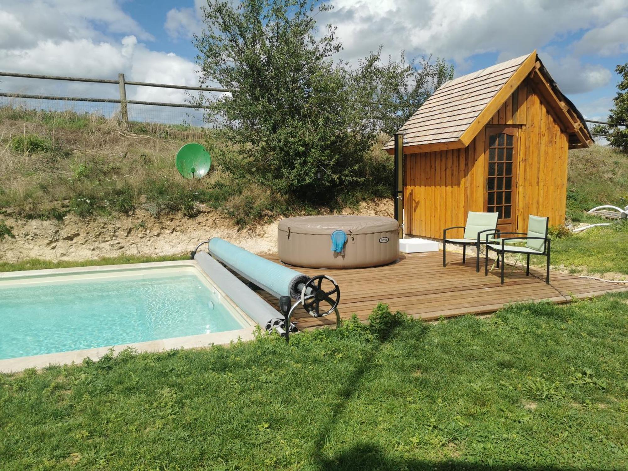 La Bulle Des Champs Bed & Breakfast Champmotteux Eksteriør bilde
